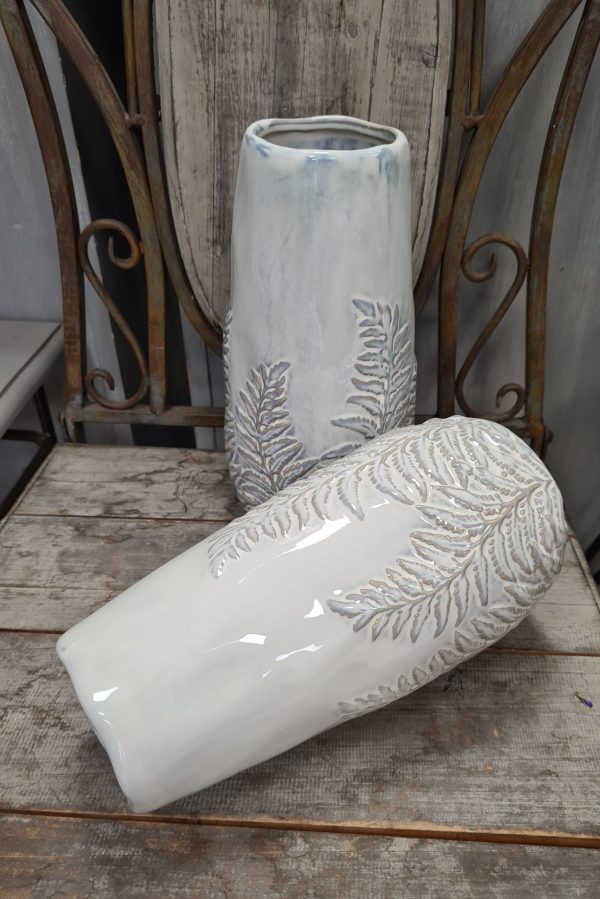 Vase blanc feuille
